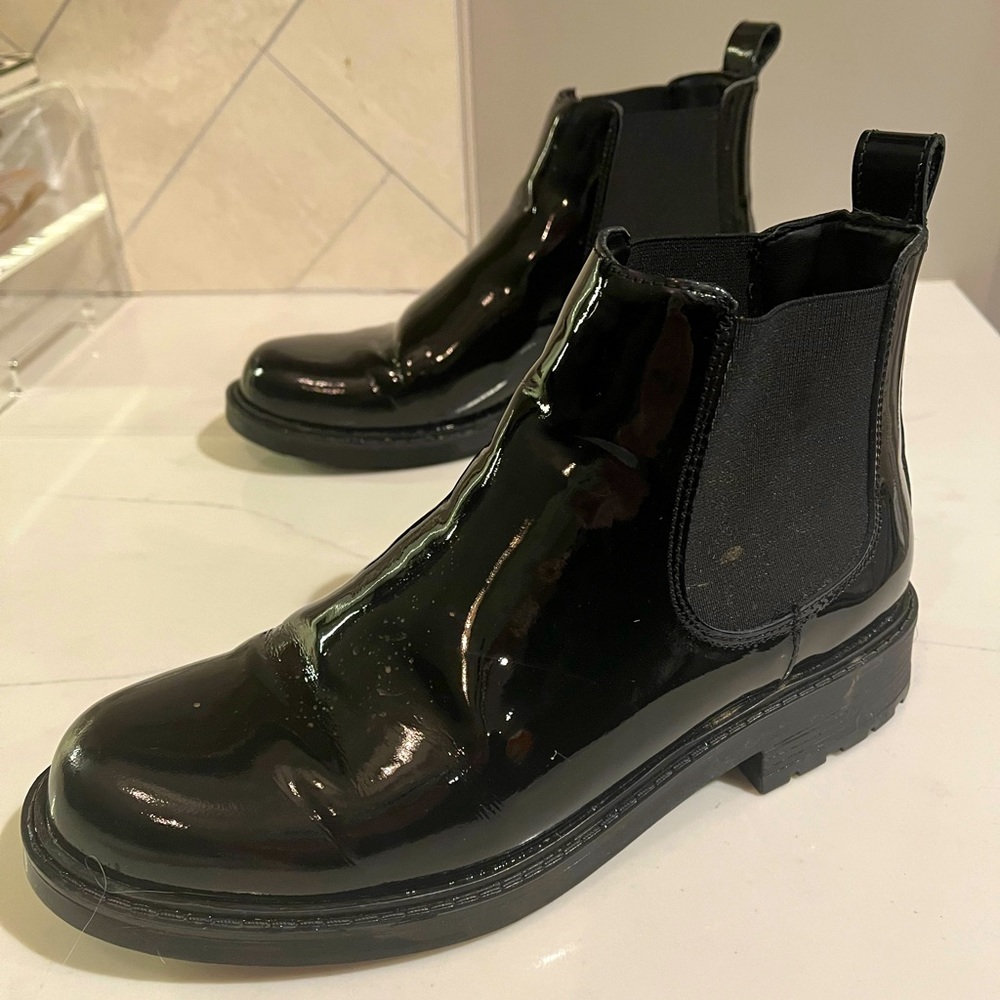 Clarks black patent rain boots *Pristine / worn once